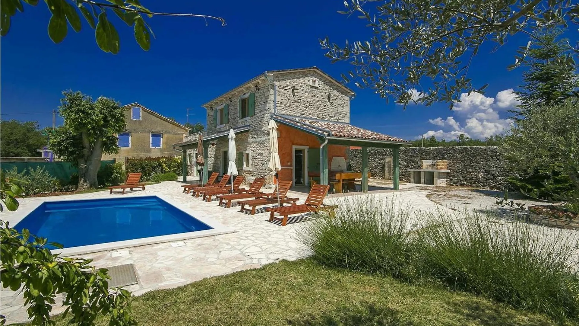 Villa Ambrogino Tinjan Prázdninový dům